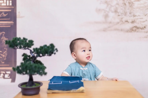 陇南八个月宝宝可以吃盐吗